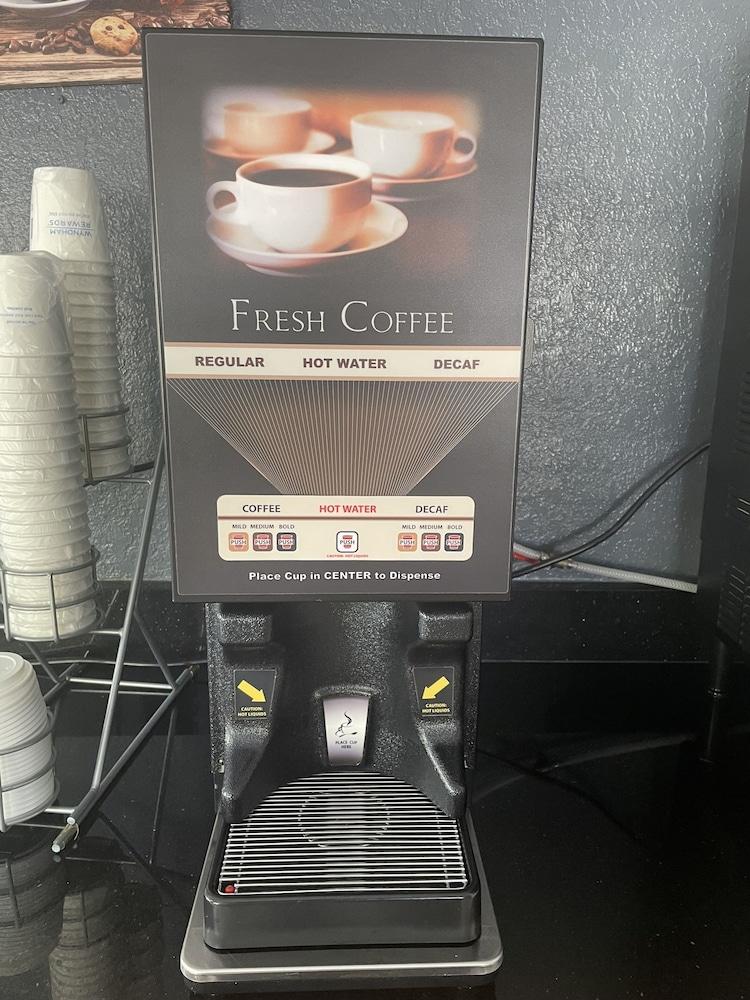 萨拉索塔i-75温德姆戴斯酒店 Vamo 外观 照片