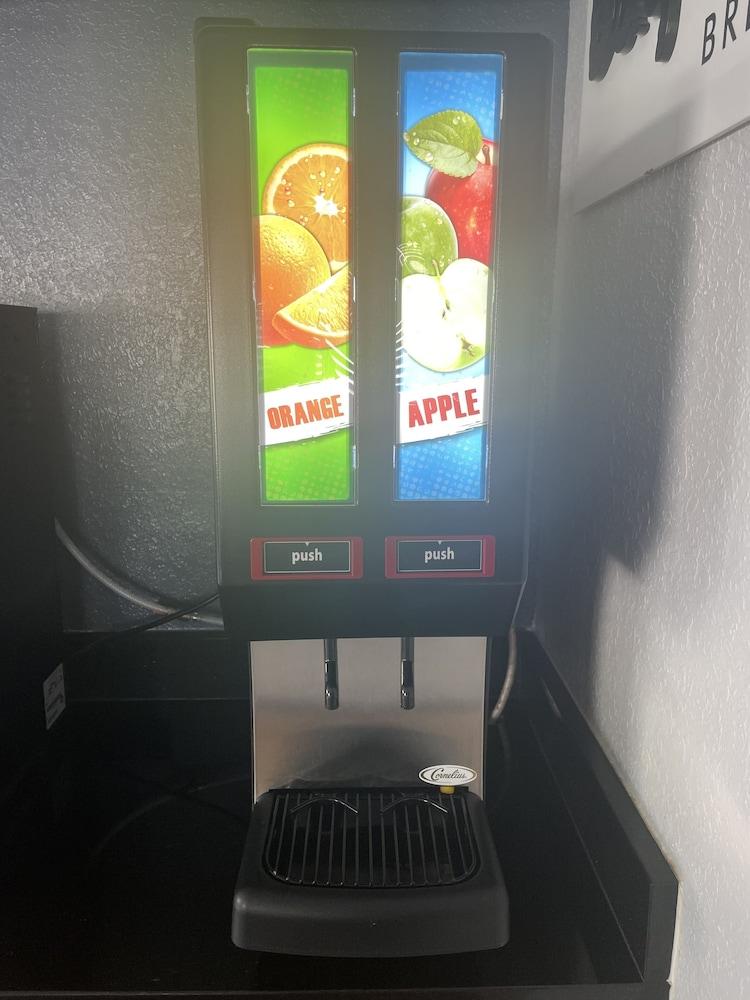 萨拉索塔i-75温德姆戴斯酒店 Vamo 外观 照片
